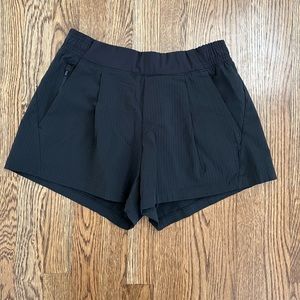 Textured Brooklyn Short
